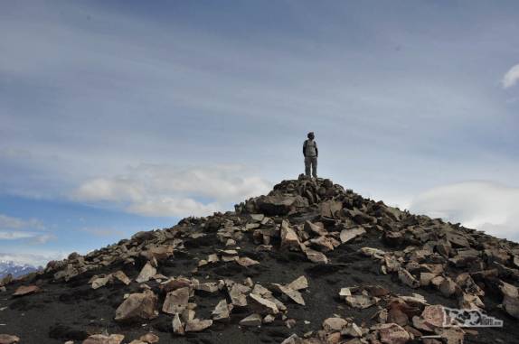 Chegando ao cume da Loma del Pliegue Tumbado, no Parque Nacional Los Glaciares, em El Chaltén, na patagônia argentina